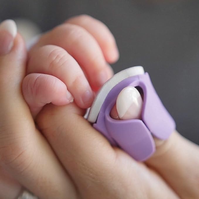 Baby Nails 6 Months+ Pack and a Pack of 15 Replacement (6months+) nailfiles