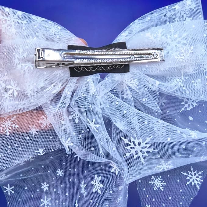 Christmas Hair Clips for Women Girls, White Snowflake Bow Hairpin Lace Bow Barrettes Xmas Alligator Clips for Holiday Parties & Weddings – Festival Hair Accessories (1 Pack)
