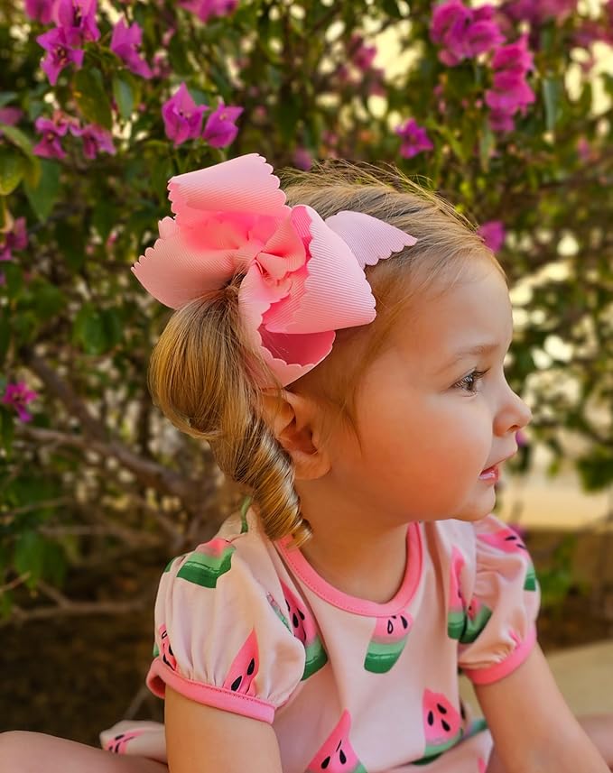 Wee Ones Girls' Classic Grosgrain Hair Bow with Scalloped Edges, No-Slip Hair Clip, Handmade, Pearl Pink, Medium
