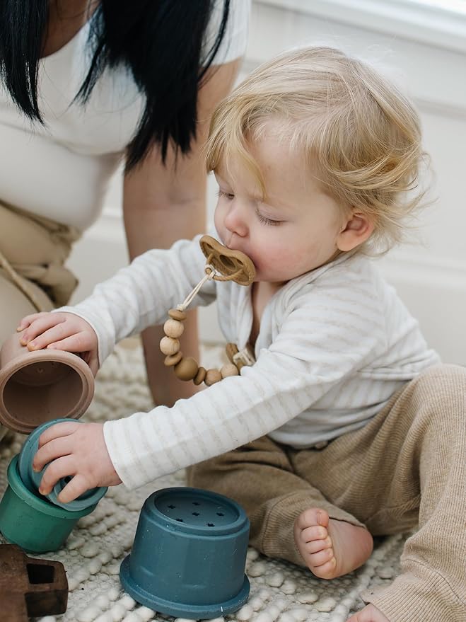 Silicone Pacifier Clip – Metal-Free, Rust-Free, 100% Food-Grade Silicone and Natural Beech Wood, Secure Pacifier Holder for Babies – Hazel - Mila & Lulu