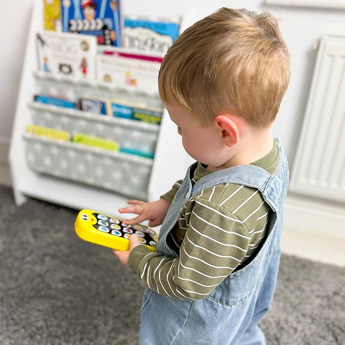 The Learning Journey Early Learning - On The Go Phone - Baby Cell Phone Toy - Toddler Toys & Gifts for Boys & Girls Ages 3 Months and Up - Award Winning Toys