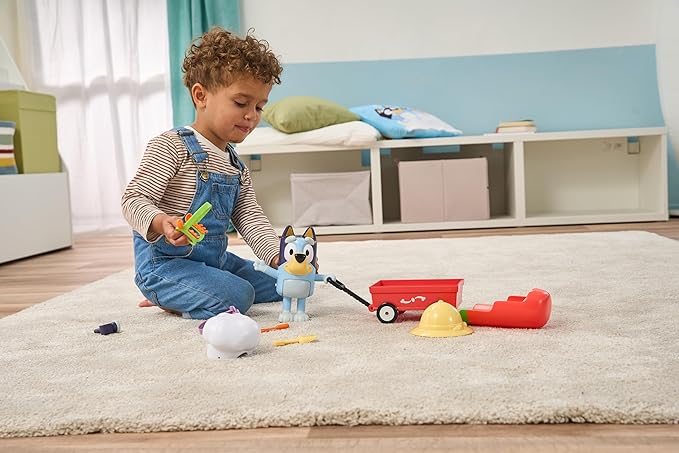 VTech Dress-Up Bluey Official Character Interactive Toy for Kids, Includes 9 Accessories, Sounds and Phrases from the TV Show, Educational Learning Toy for Kids Ages 3, 4
