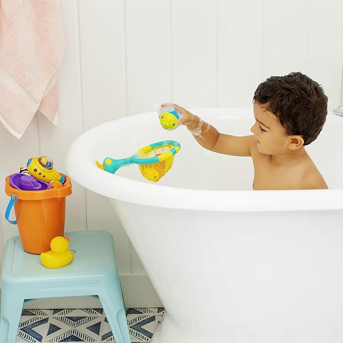 Munchkin Catch and Score Basketball Bath Toy, Multi , 4 Piece Set (Pack of 2)
