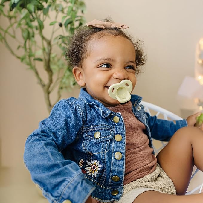 Pacifier – Soft Silicone – 0-36 Months – BPA Free – Natural Latch – Lightweight, Dishwasher Safe – for Newborns, Infants, Toddlers