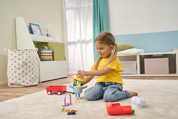 VTech Dress-Up Bluey Official Character Interactive Toy for Kids, Includes 9 Accessories, Sounds and Phrases from the TV Show, Educational Learning Toy for Kids Ages 3, 4