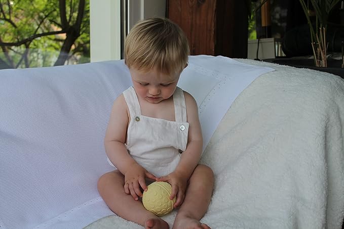 Lanco 8424678912168 Yellow Sensitive Ball; 100% Natural Rubber, Yellow, 200 g