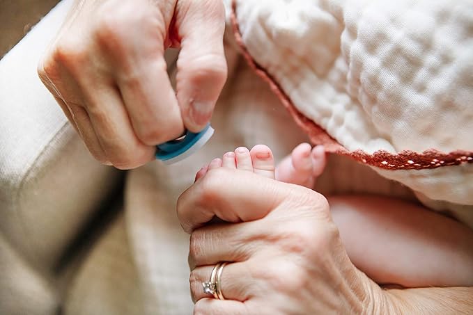 New Stress-Free Baby Nail Care Set for Newborns I No Risk of Injury to Your Child When Shortening, Trimming and Filing Their Fingernails (0-6 Months)