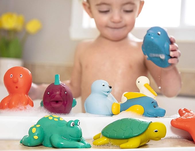Battat – Assorted Bath Toys – 9 Pieces Animal Squirters – Pool – 10 Months+ – Bath Buddies (9 Pieces)