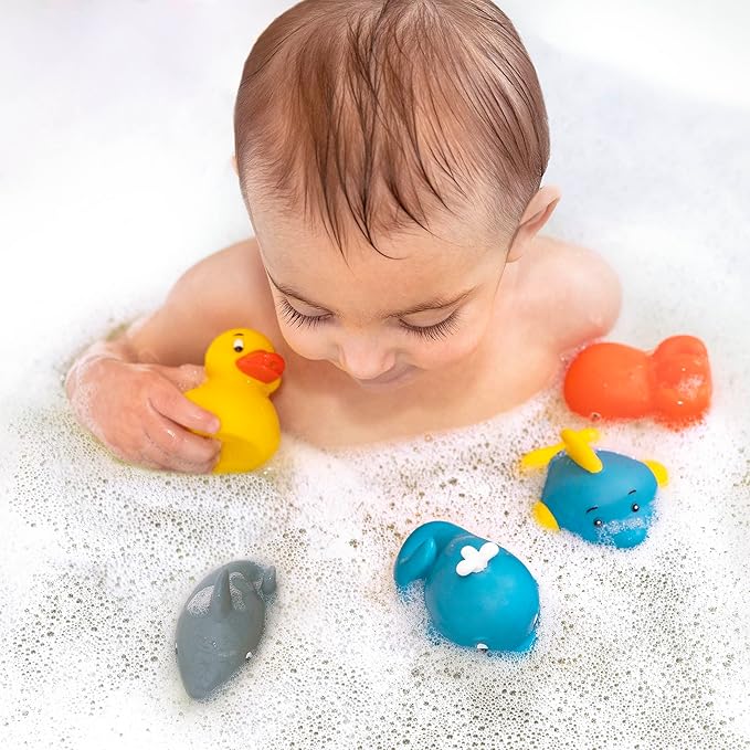 Battat – Assorted Bath Toys – 9 Pieces Animal Squirters – Pool – 10 Months+ – Bath Buddies (9 Pieces)
