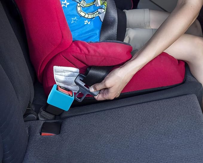 DS. DISTINCTIVE STYLE Seat Belt Holder Easy Access Seatbelt Accessories for Kids 2 Pieces (Purple)