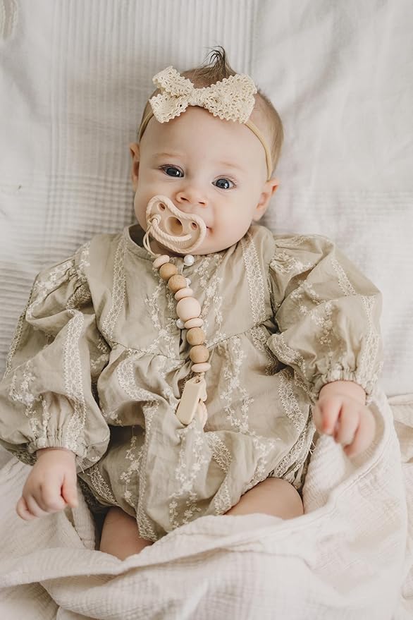 Silicone Pacifier Clip – Metal-Free Design, Lightweight Pacifier Holder for Everyday Use – Beige - Mila & Lulu