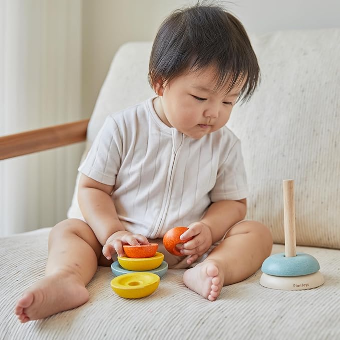 PlanToys® Stacking Cups Ring Wooden Montessori Size and Colour Sorting Toy | Fine Motor, Early Math and Coordination Development | Eco Friendly Educational Activity for Toddlers
