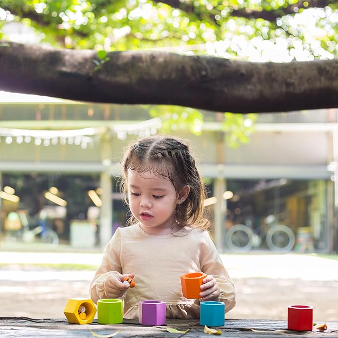 PlanToys® Wooden Beehive Color Sorting Toy for Toddlers | Montessori Fine Motor Skill Playset with Bees, Hives & Tweezers | STEM Learning Toy for Kids Ages 3+