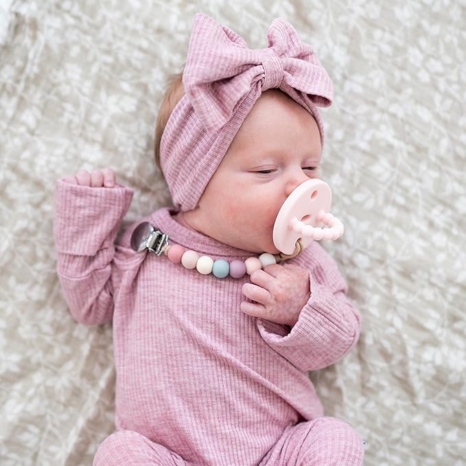 Ryan & Rose Pacifier Clip Georgia - Silicone Pacifier Clip Baby boy Baby Girl Binky paci Clip Baby Pacifier Holder binkie Clip Binky Clips Newborn Baby Care Baby Pacifier Clip (Blossom)