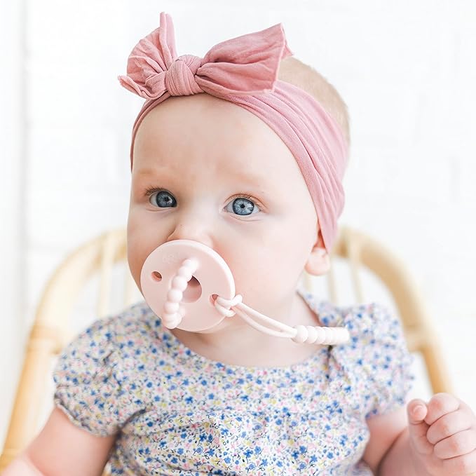 Ryan & Rose Cutie Clip Judy - Pacifier Clip Holder Silicone (Judy, Pink)