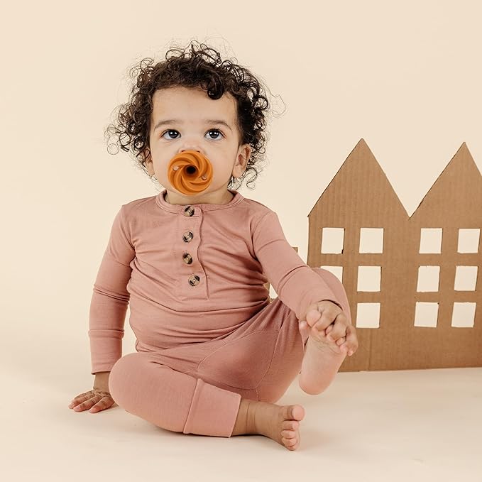 Doddle & Co. Holland Pop Pacifier, Natural Shape, 100% Silicone (Peach/Rust, 3+ Months)