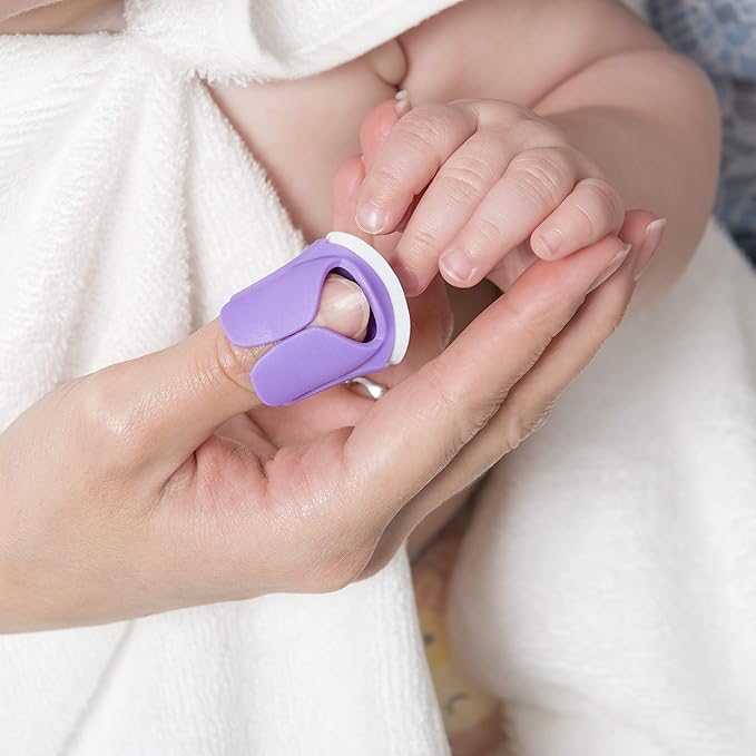 Baby Nails 6 Months+ Pack and a Pack of 15 Replacement (6months+) nailfiles