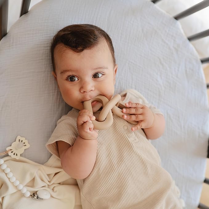 mushie Silicone Baby Links Teether Toy (Natural)