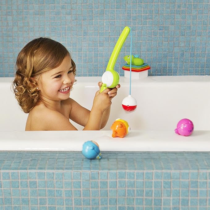 Munchkin® FallsTM Baby Bath Toy and Munchkin® Fishin'TM 4pc Magnetic Baby Bath Toy Set