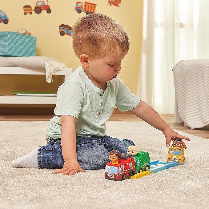 Vtech TUT TUT Baby Speedster - CoComelon Codys School Bus with Rail - Toy Bus with Magic Sensors, Light Effects, Music, Exciting Phrases and Sounds - for Children Aged 1.5-5 Years