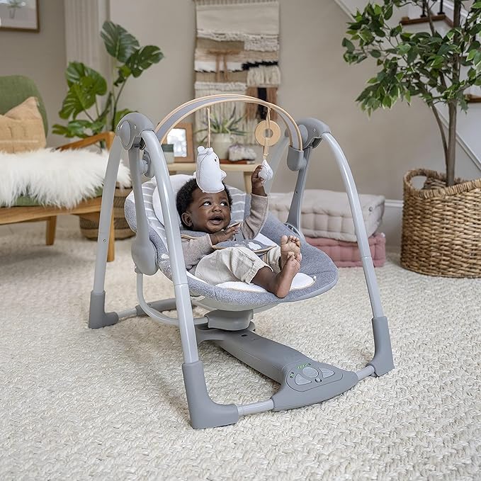 Ingenuity Swing 'n Go Deluxe 5-Speed Baby Swing with Cushioned Harness - Foldable, Portable, 2 Plush Toys & Sounds, 0-9 Months 6-20 lbs (Bella Teddy)