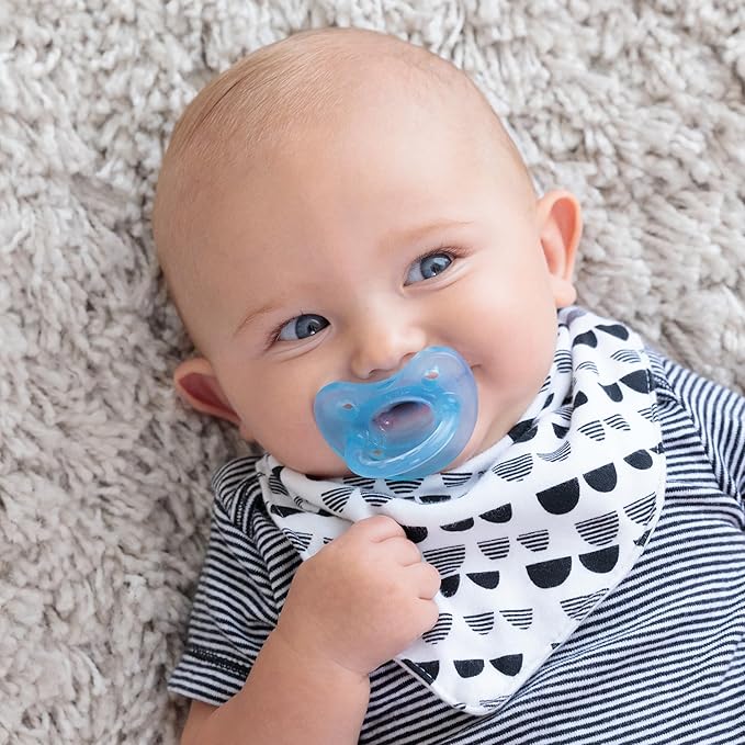 Chicco PhysioForma Orthodontic Pacifier for Babies 0-6 Months, 100% Soft Silicone, BPA Free & Breathing Support, 2-Pack with Sterilizing Case, Light Blue/Green