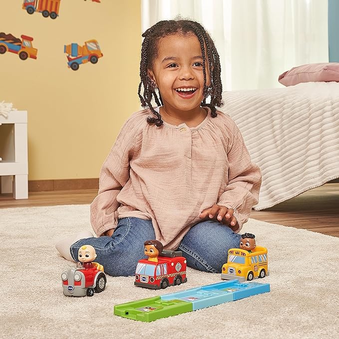 Vtech TUT TUT Baby Speedster - CoComelon Codys School Bus with Rail - Toy Bus with Magic Sensors, Light Effects, Music, Exciting Phrases and Sounds - for Children Aged 1.5-5 Years
